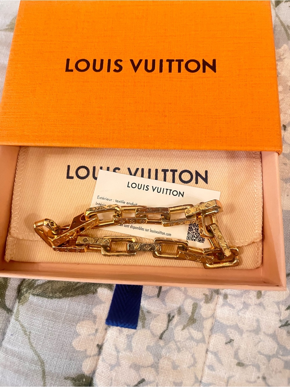 Louis Vuitton Gold plated Chain Bracelet - size 8.2 inches